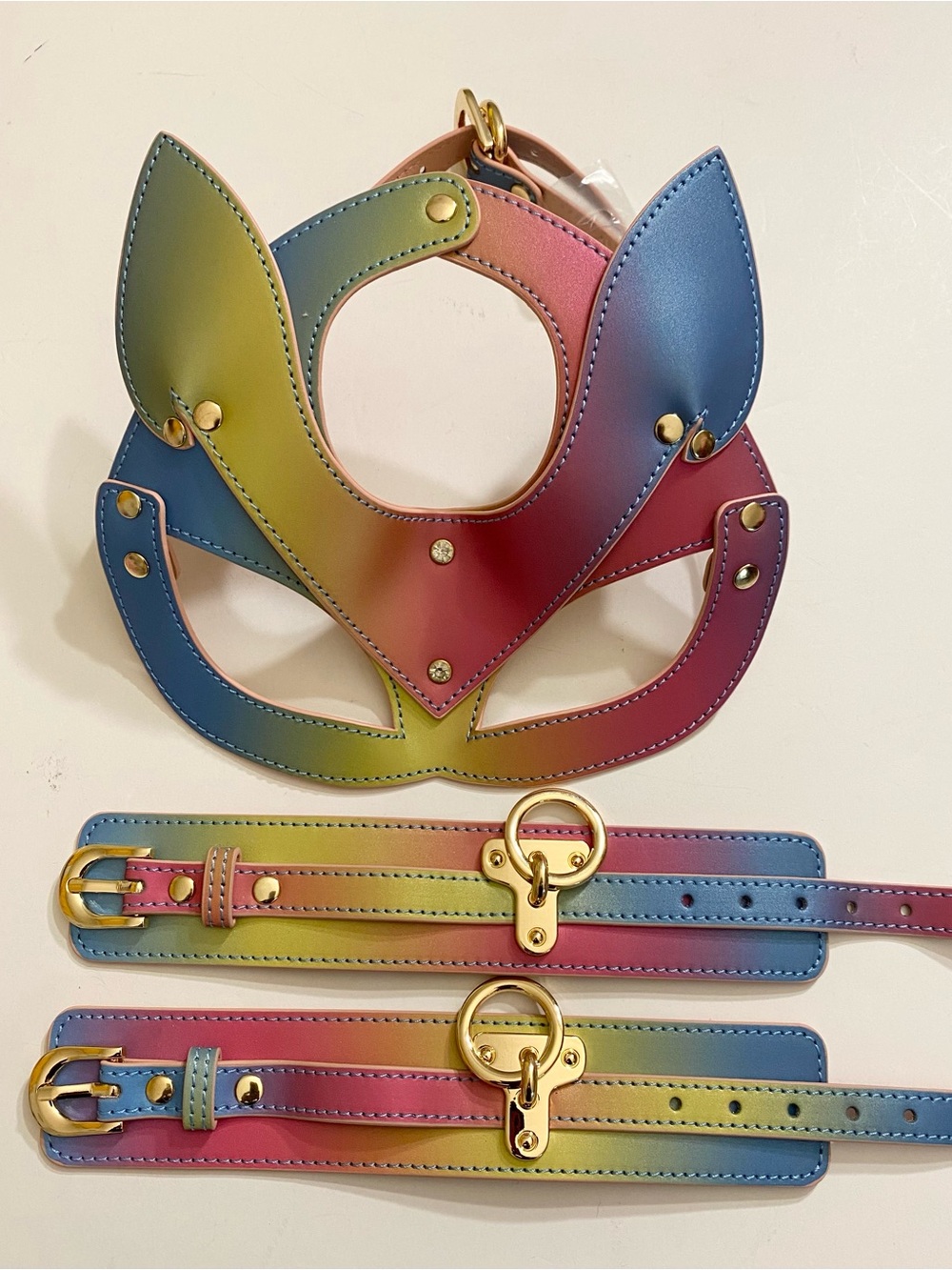 Cat Mask Blindfold and Adjustable Cuffs NEW! “Girls Wanna Have Fun”